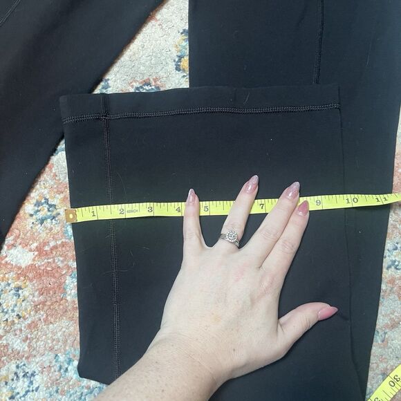 Lululemon Flare Size 6 Black Leggings With Black And White Waist Reversible - Picture 3 of 11